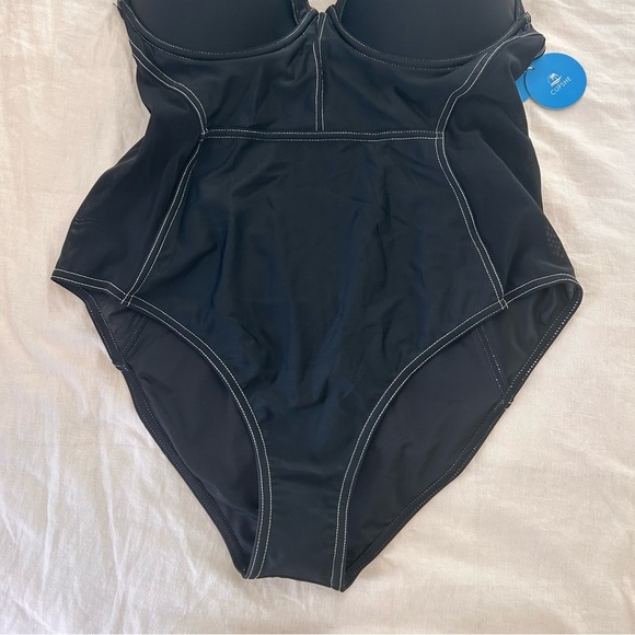 Cupshe Black Ivory Contrast Stitched push up Plus Size One Piece Swimsuit - Picture 5 of 7